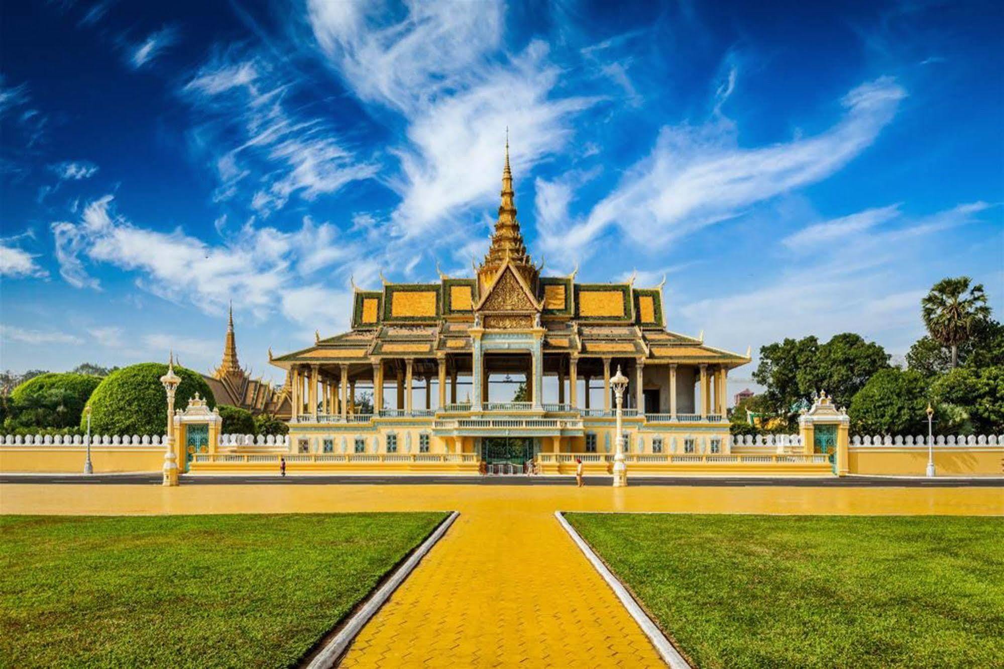 Lucky 2 Guesthouse Phnom Penh Eksteriør billede