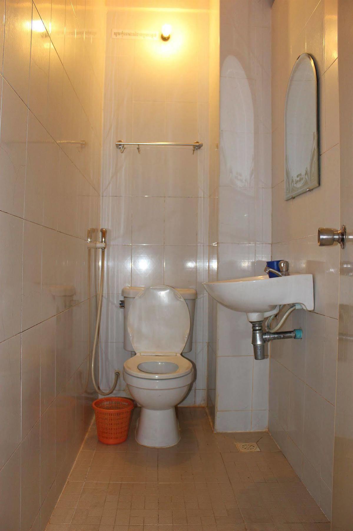 Lucky 2 Guesthouse Phnom Penh Eksteriør billede